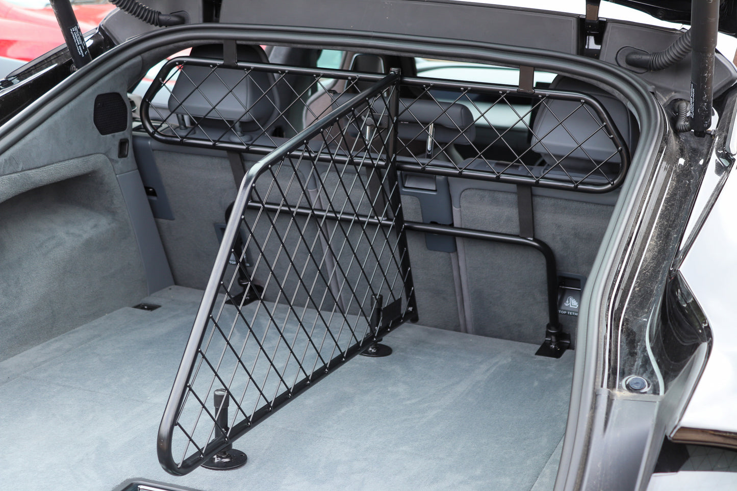 Lotus Emeya Luggage Divider