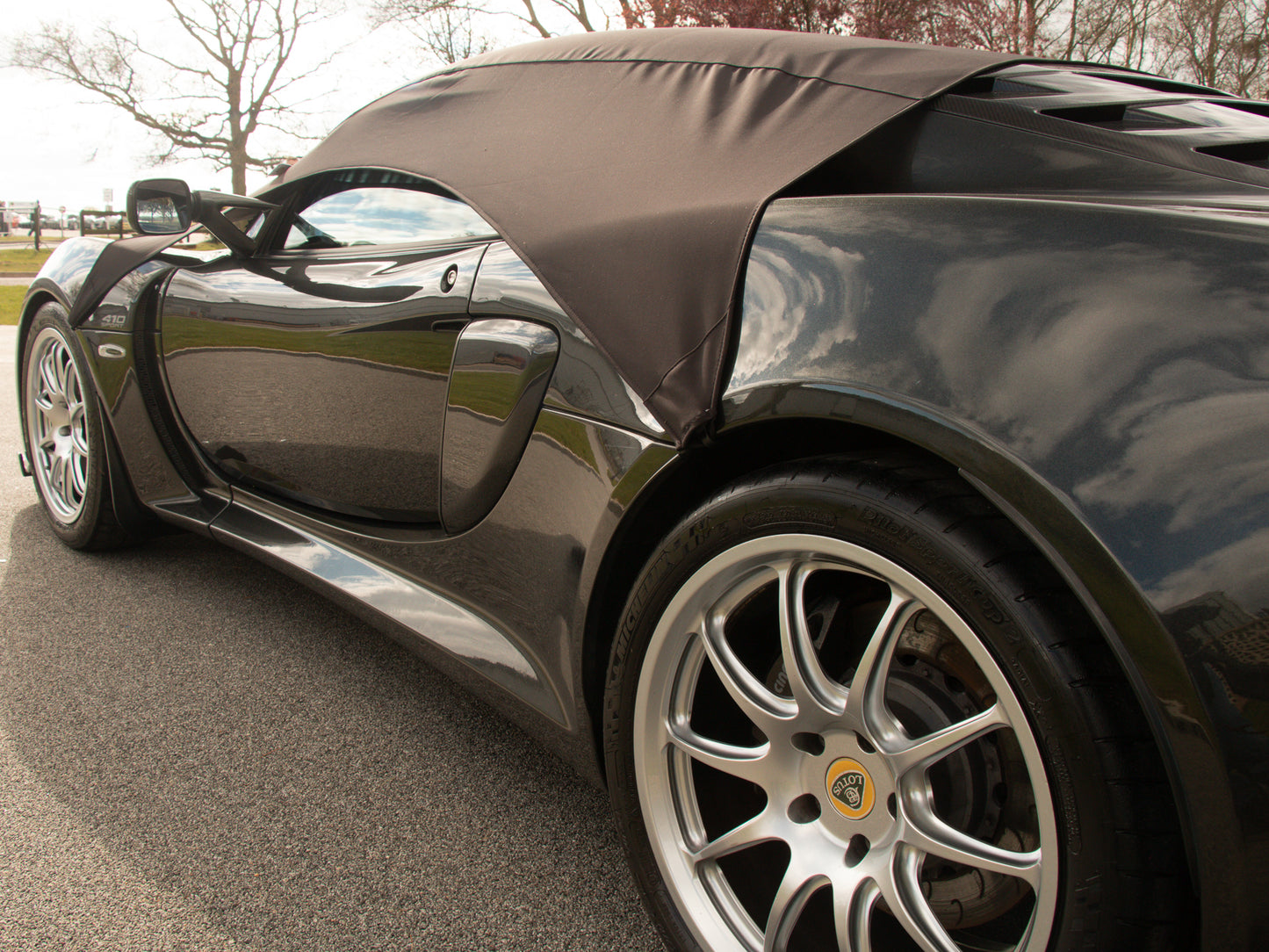 Lotus Exige Outdoor Shower Cover